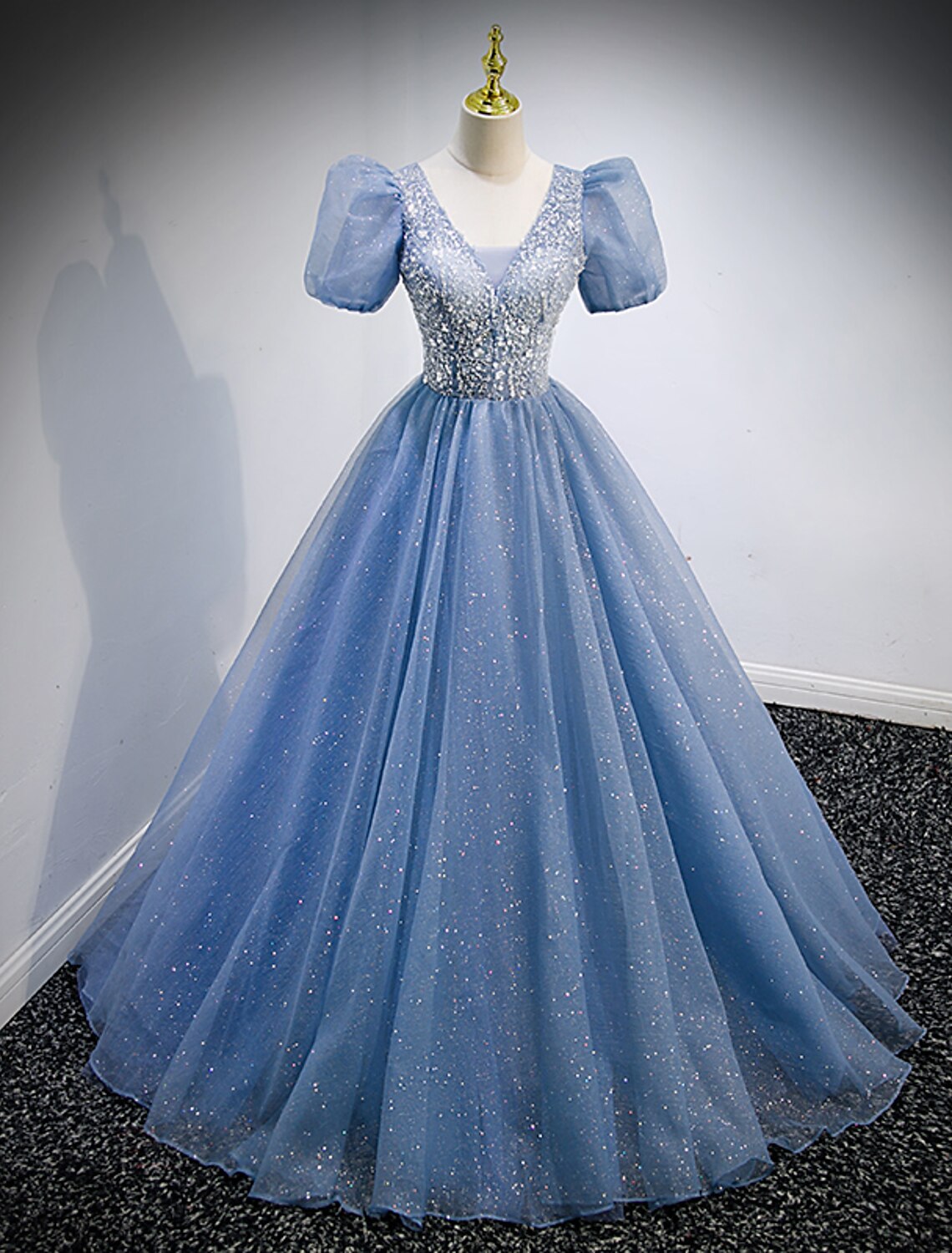 Vestidos de fiesta de corte A, vestido abullonado de quinceañera, largo hasta el suelo, manga corta, cuello en V, tul con lentejuelas